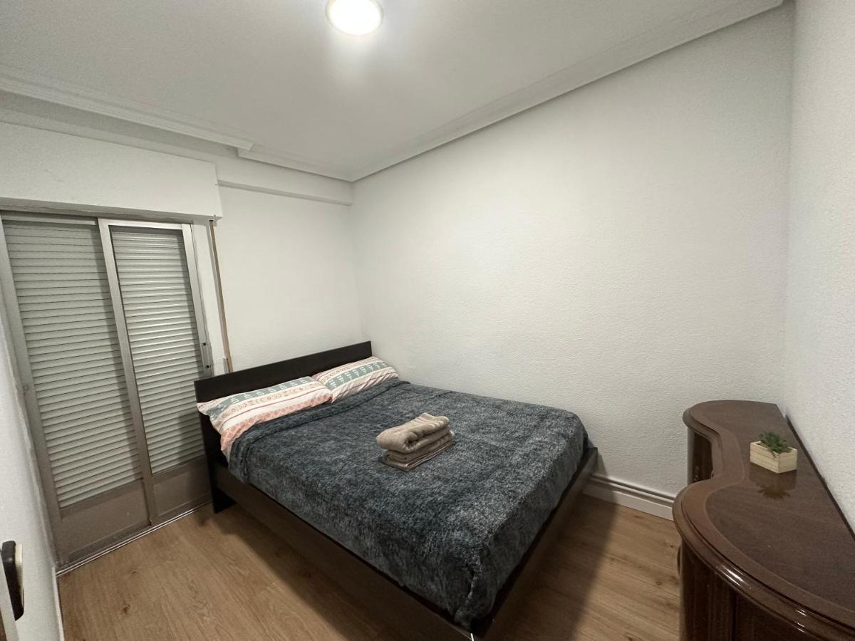 Licenciado Vidriera Apartamento Madrid Exterior foto