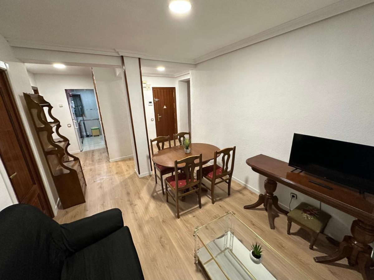 Licenciado Vidriera Apartamento Madrid Exterior foto
