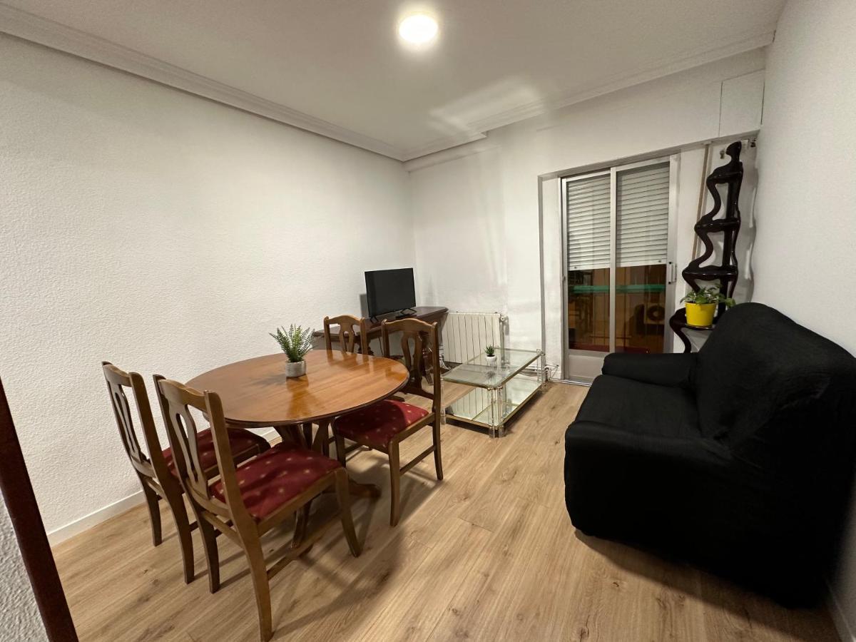 Licenciado Vidriera Apartamento Madrid Exterior foto