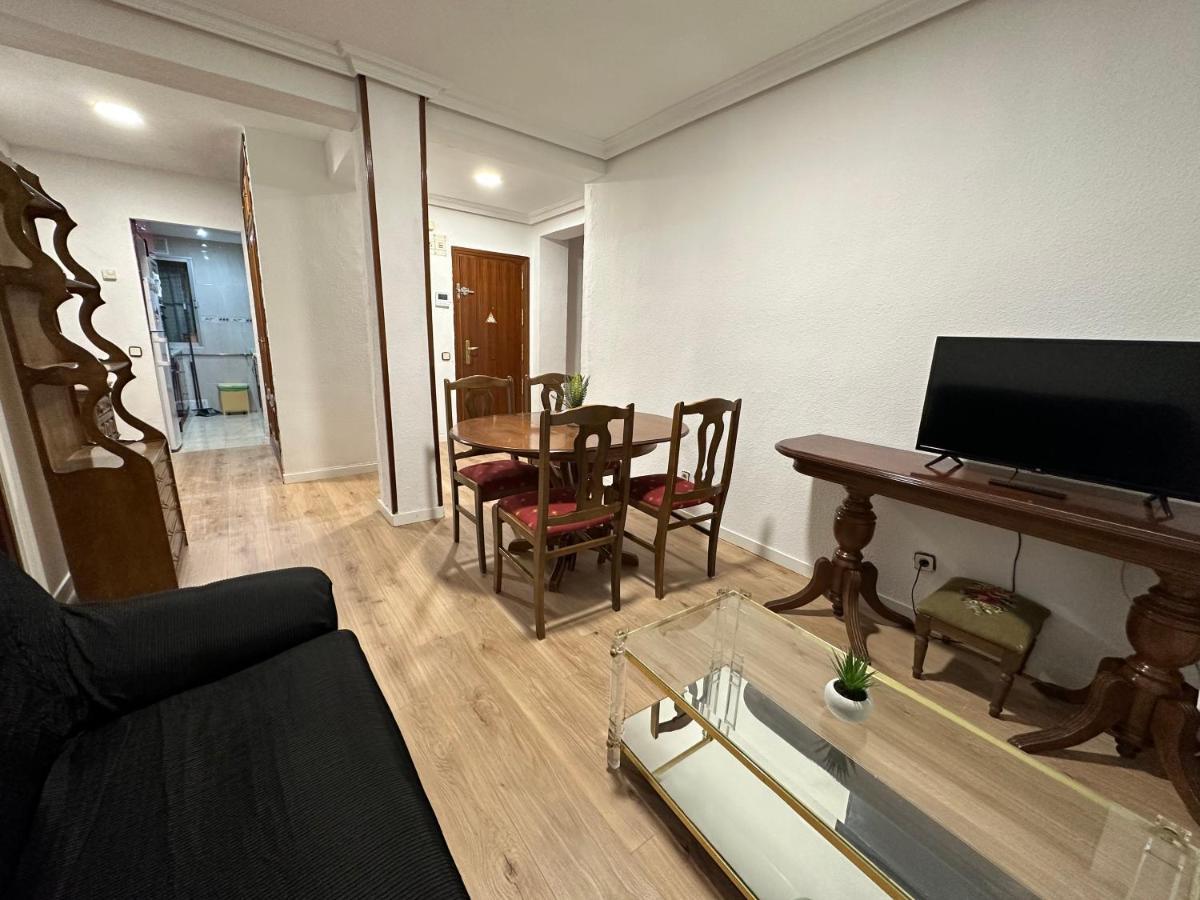 Licenciado Vidriera Apartamento Madrid Exterior foto